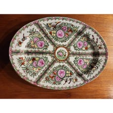 16 Chinese Rose Medallion Hand Painted Porcelain Gold Trim Oval Serving Platter