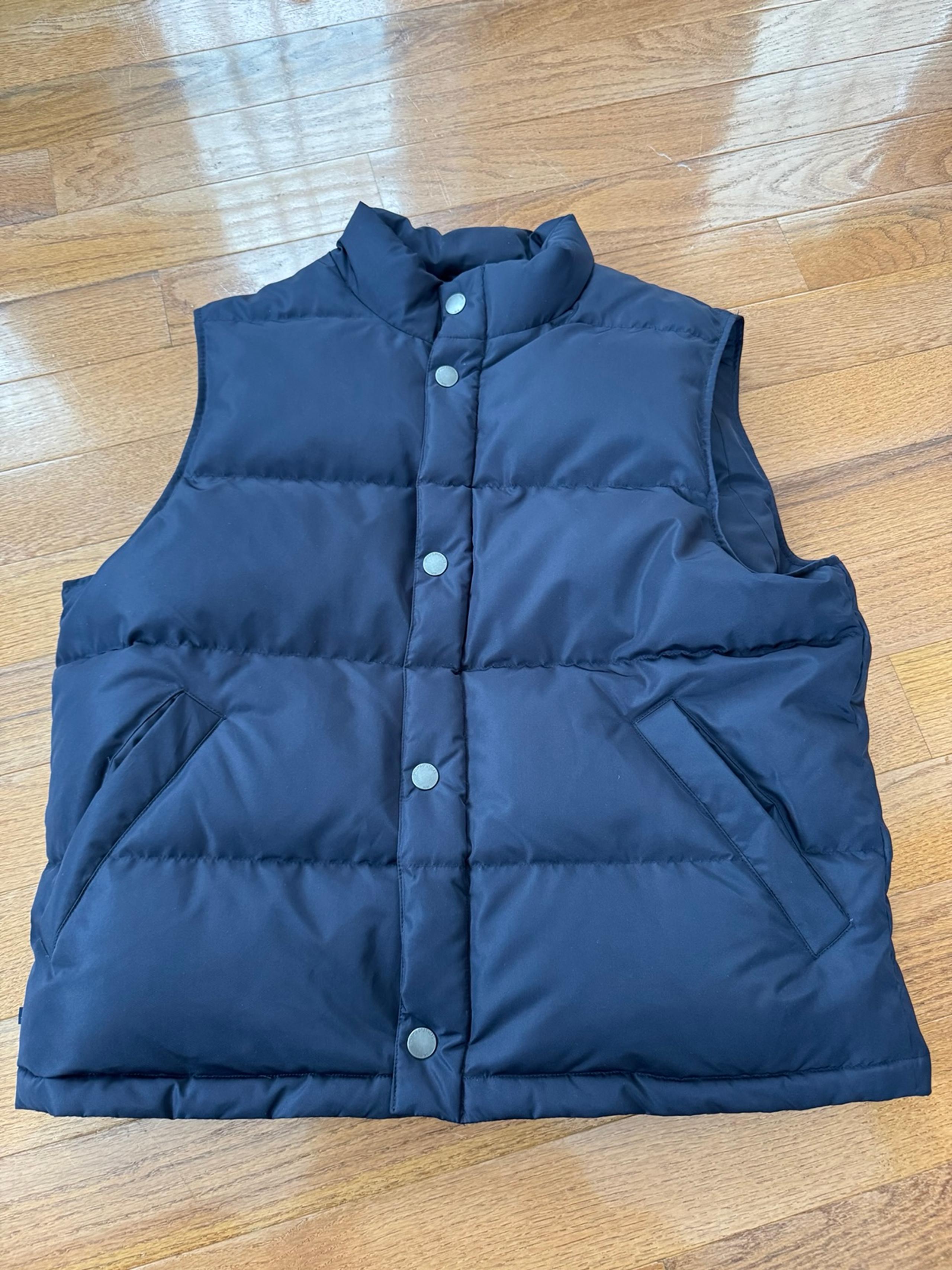 Men’s Medium 346 Brooks Brothers Navy Blue Down Puffy Vest