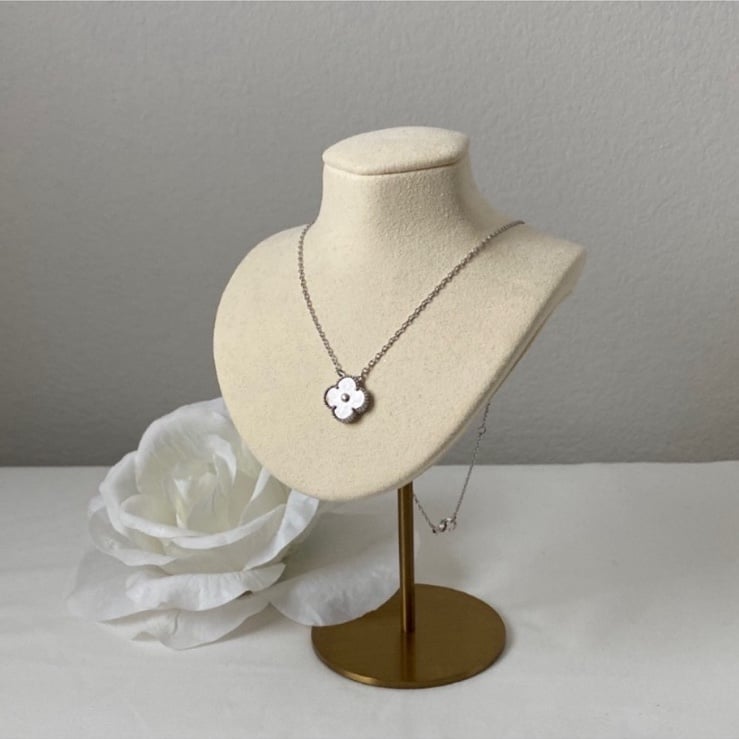 Silver Clover Necklace