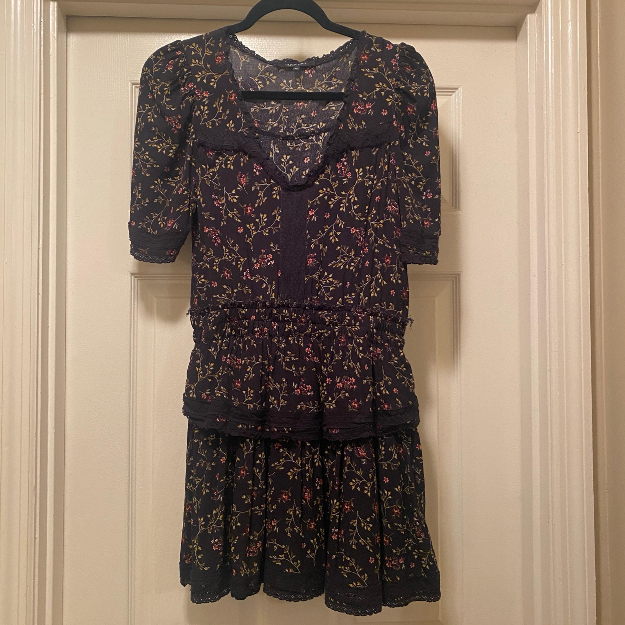 Olivaceous Black Floral Mini Dress with Lace Trim – Size M