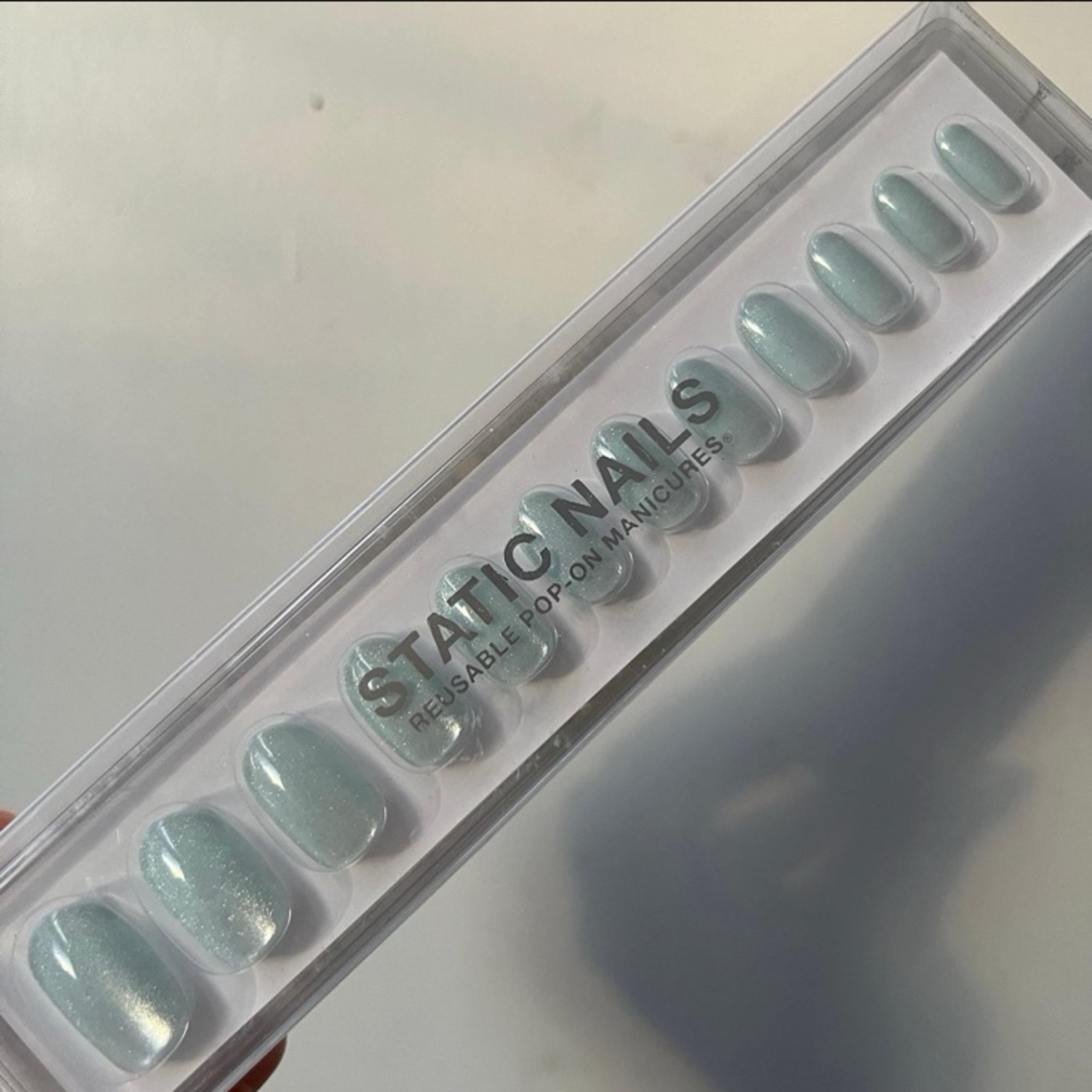 Static Nails Blue round Velvet cat eye press on nails