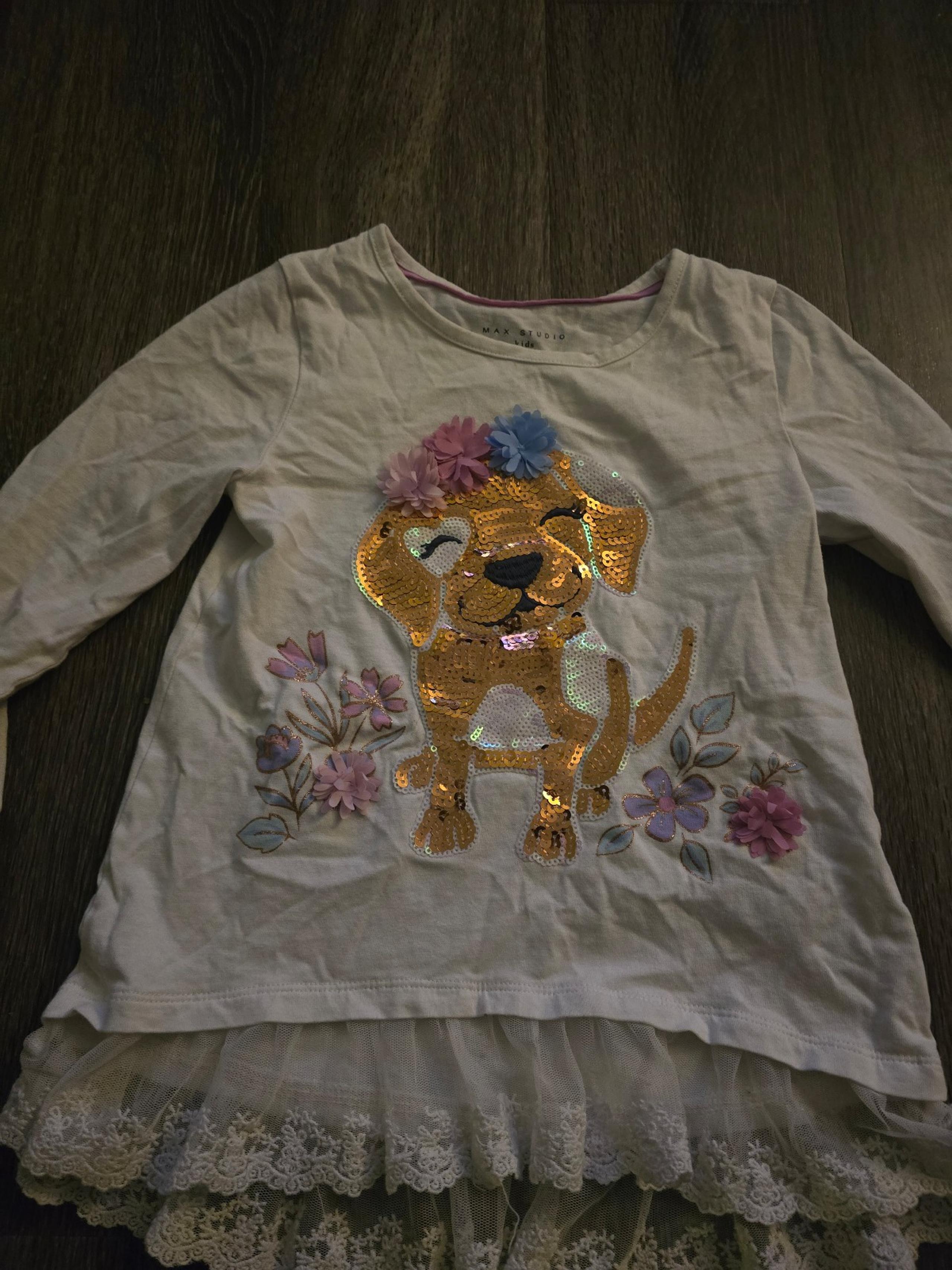 Max Studio T-shirt Size 5/6