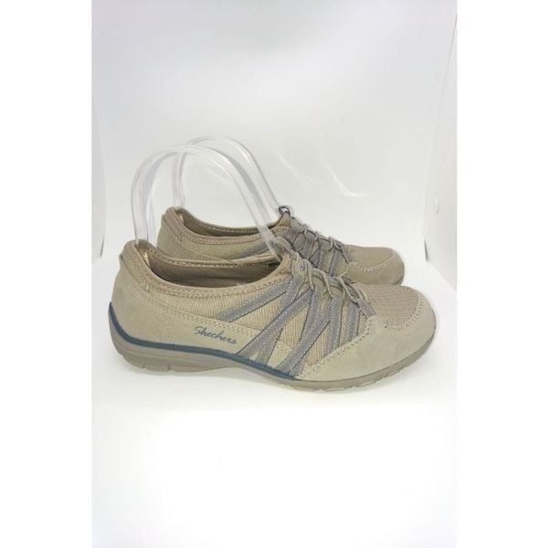 Skechers Relaxed Fit Holding Aces Sz 5.5