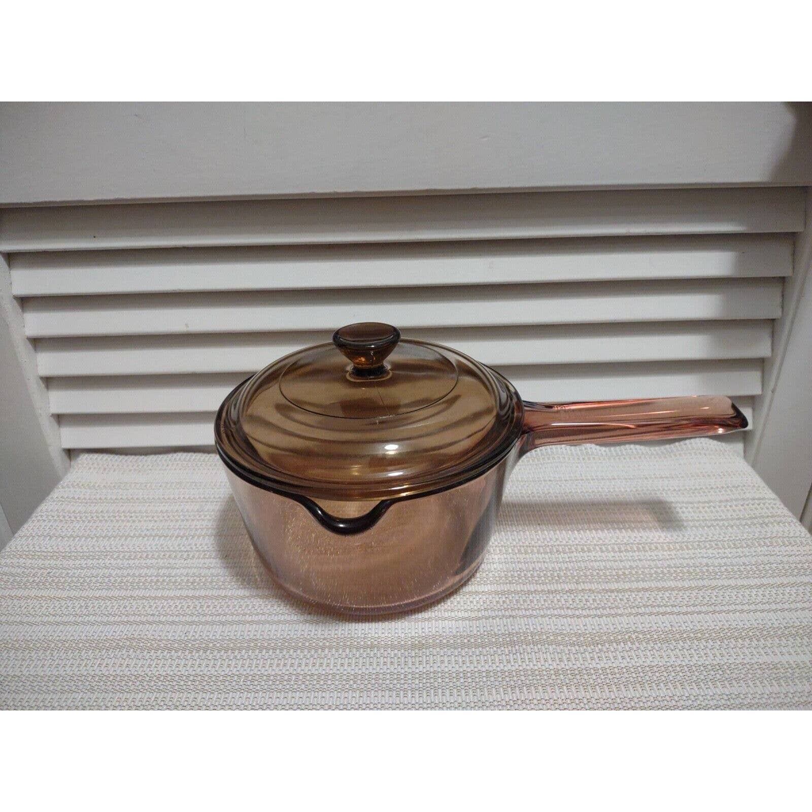 Corning Ware Vision USA 1 Liter Amber Glass Sauce Pan with Pour Spout and Lid Corning Ware Vision USA 1 Liter Amber Glass Sauce Pan with Pour Spout and Lid
