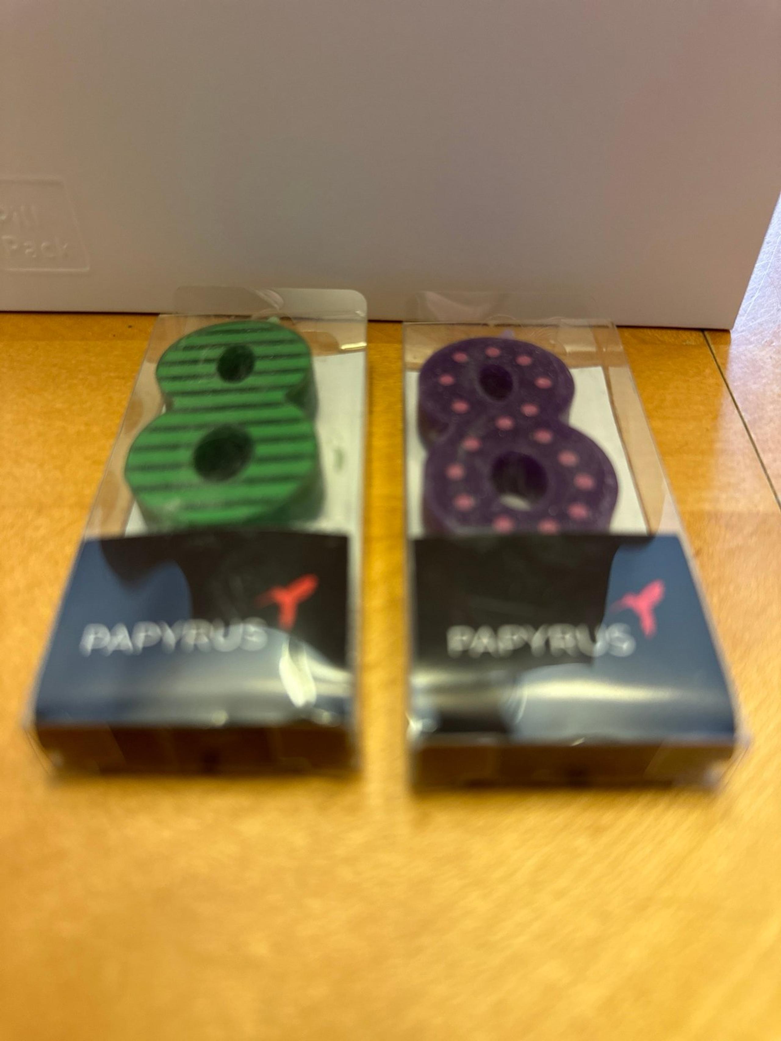 Papyrus #8 birthday candles