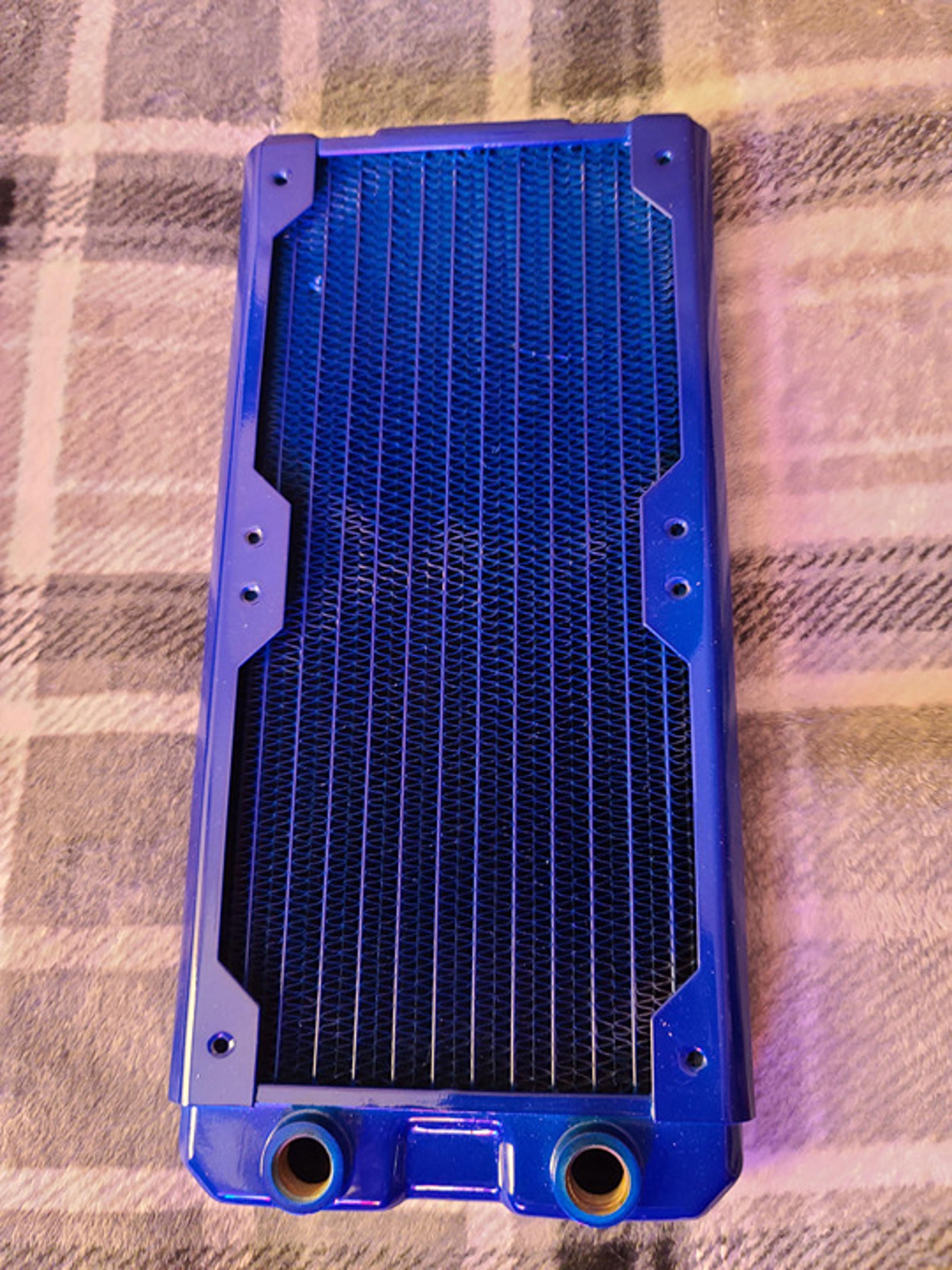 Hardware Labs Black Ice Nemesis 240GTS 120 mm x 2 fan slim form factor radiator