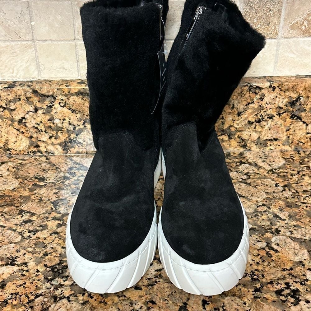 Aquatalia Size 10 Black Nelle Suede & Shearling Bootie NWT