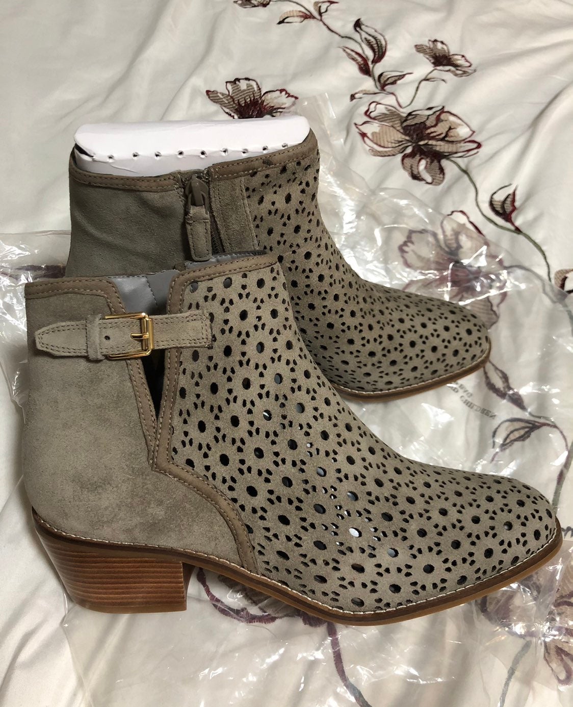 New Cole Haan shoes boots Booties size 9