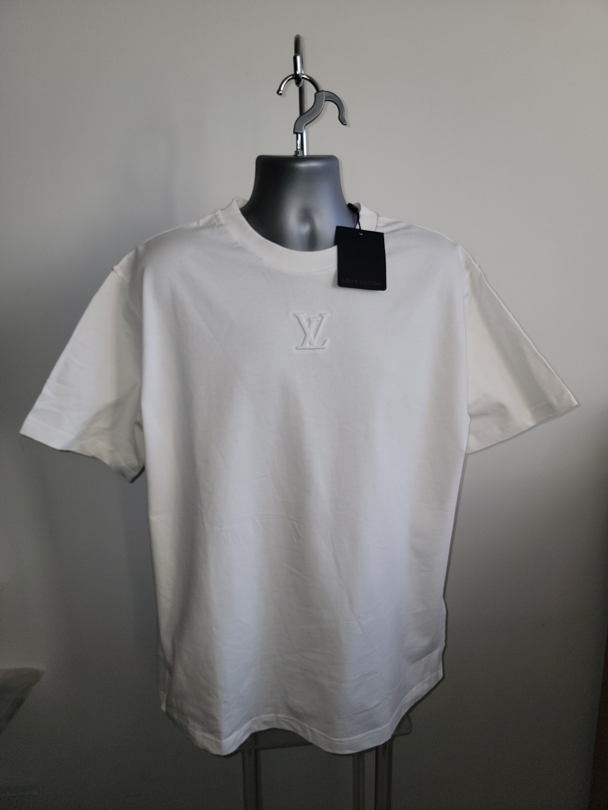 【在庫処分】 Embossed Vuitton Louis LV XL Size Men White T-Shirt Cotton トップス