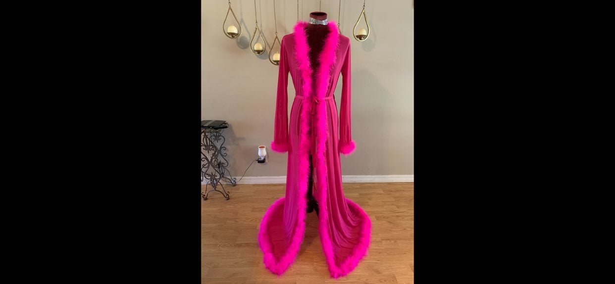 Boa trim robe