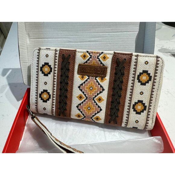 New Wrangler Wristlet Wallet Boho Aztec Card Holder Gift for Women - Coffee