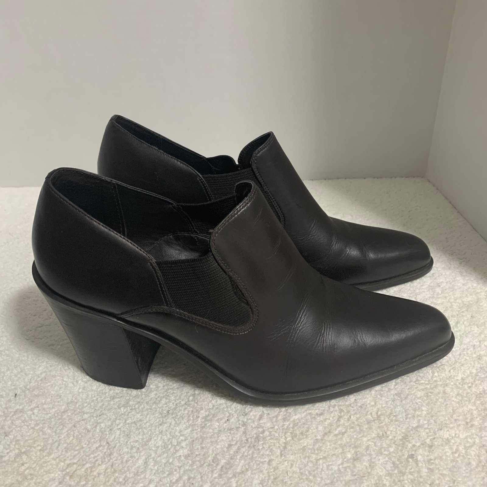 Bernardo Cindi Ankle Boots Women's 9.5M Brown Leather Block Heel Booties