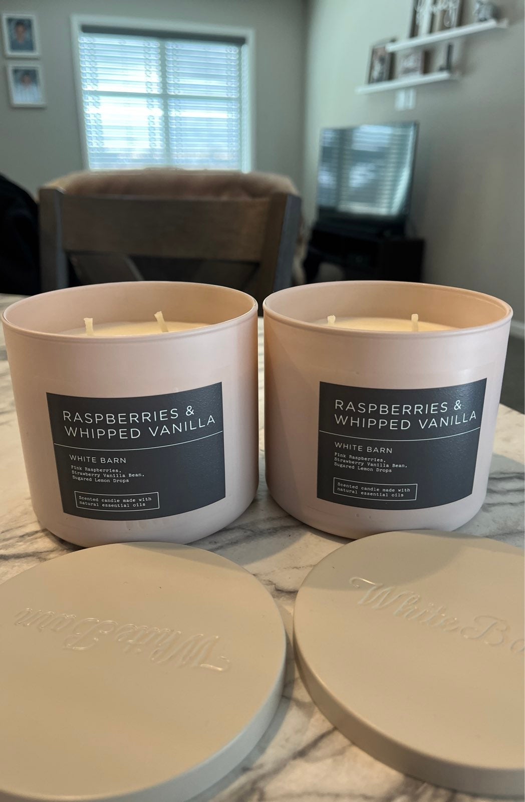 Raspberries and whipped vanilla candles