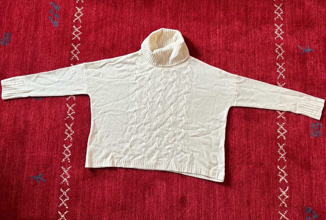 Griffen cashmere turtleneck sweater size L