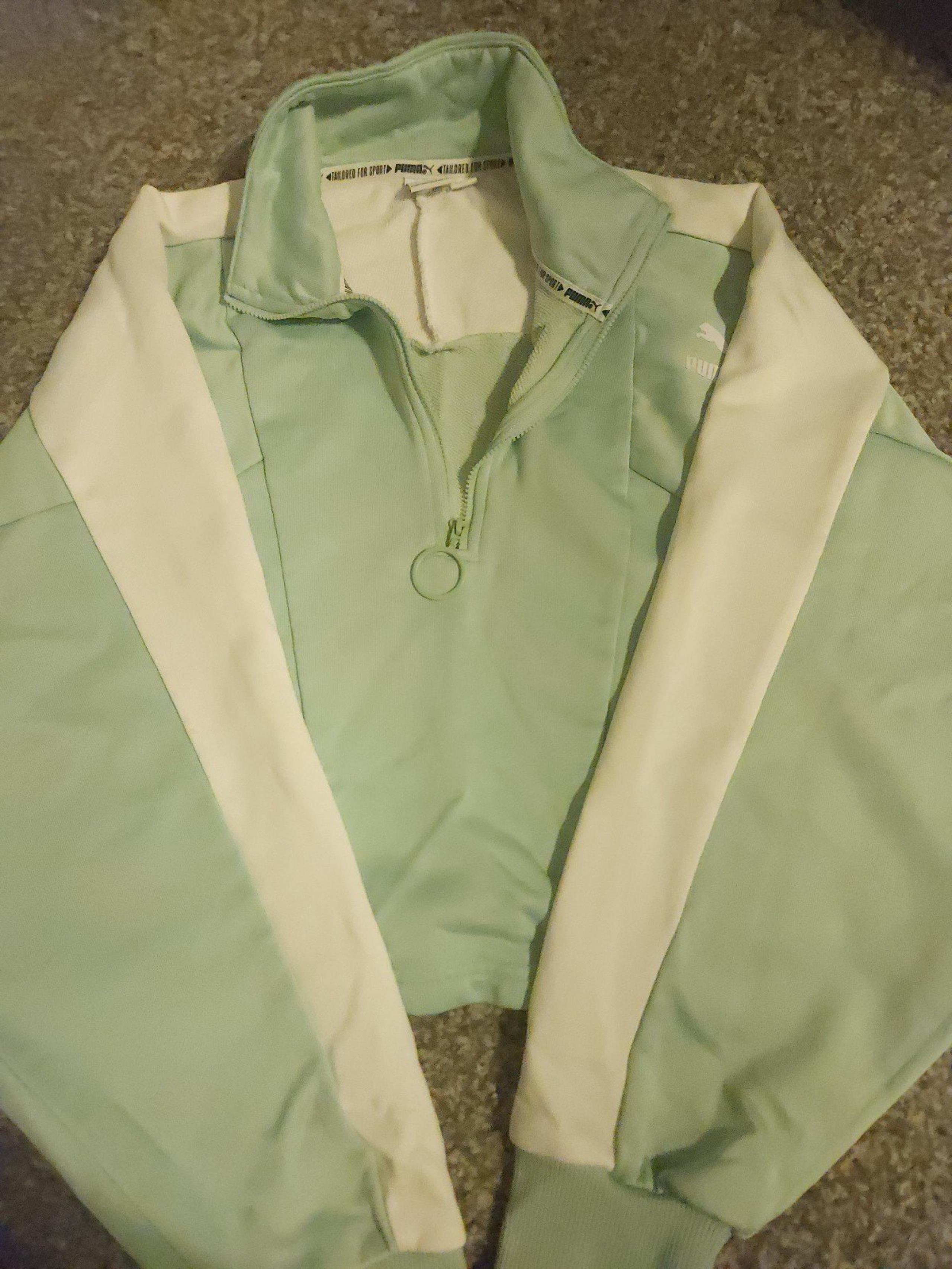 Puma cropped track jacket sweatshirt L