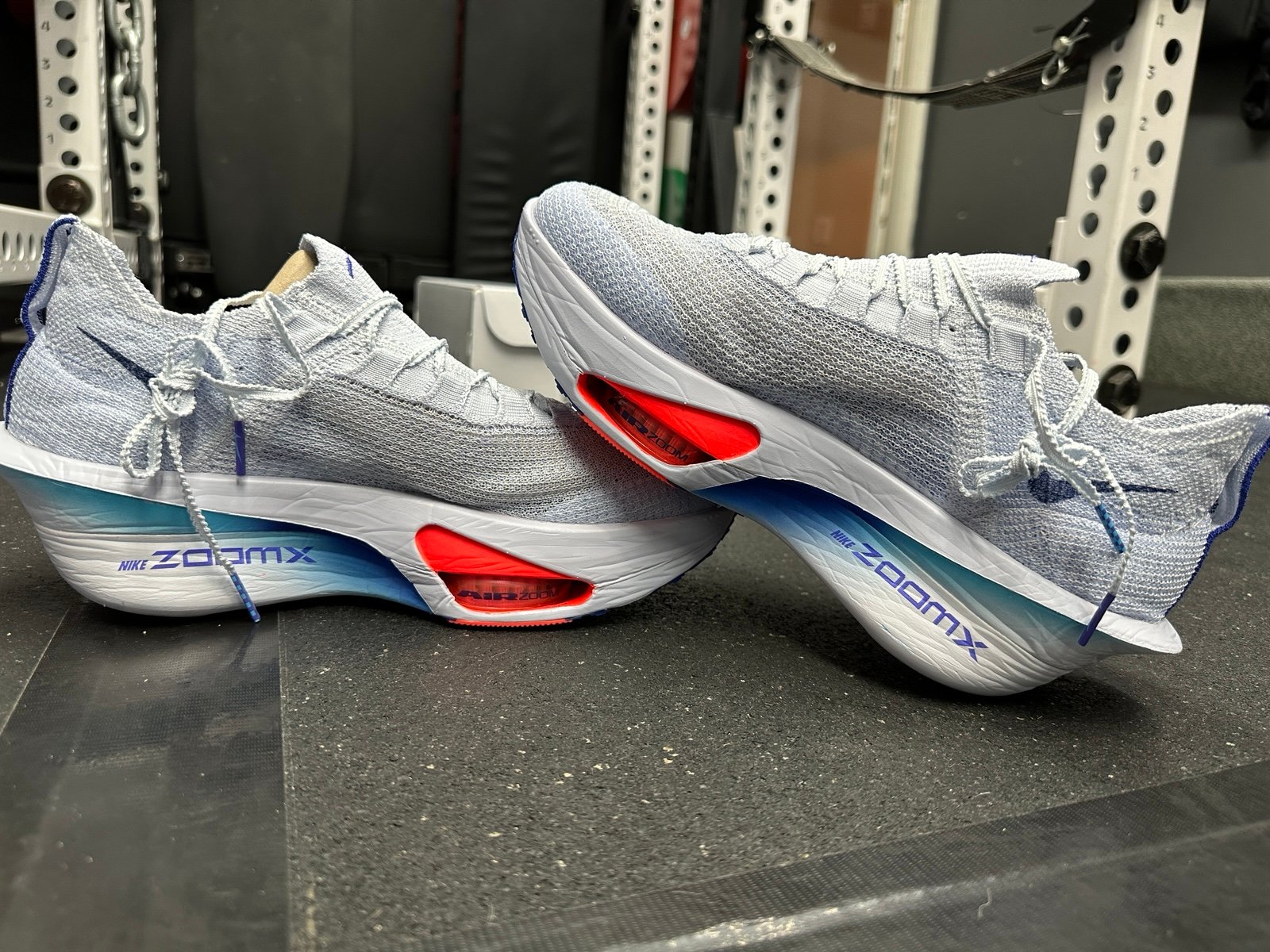 Nike Alphafly 3 – Men’s Size 9 / Women’s Size 10.5 – Brand New