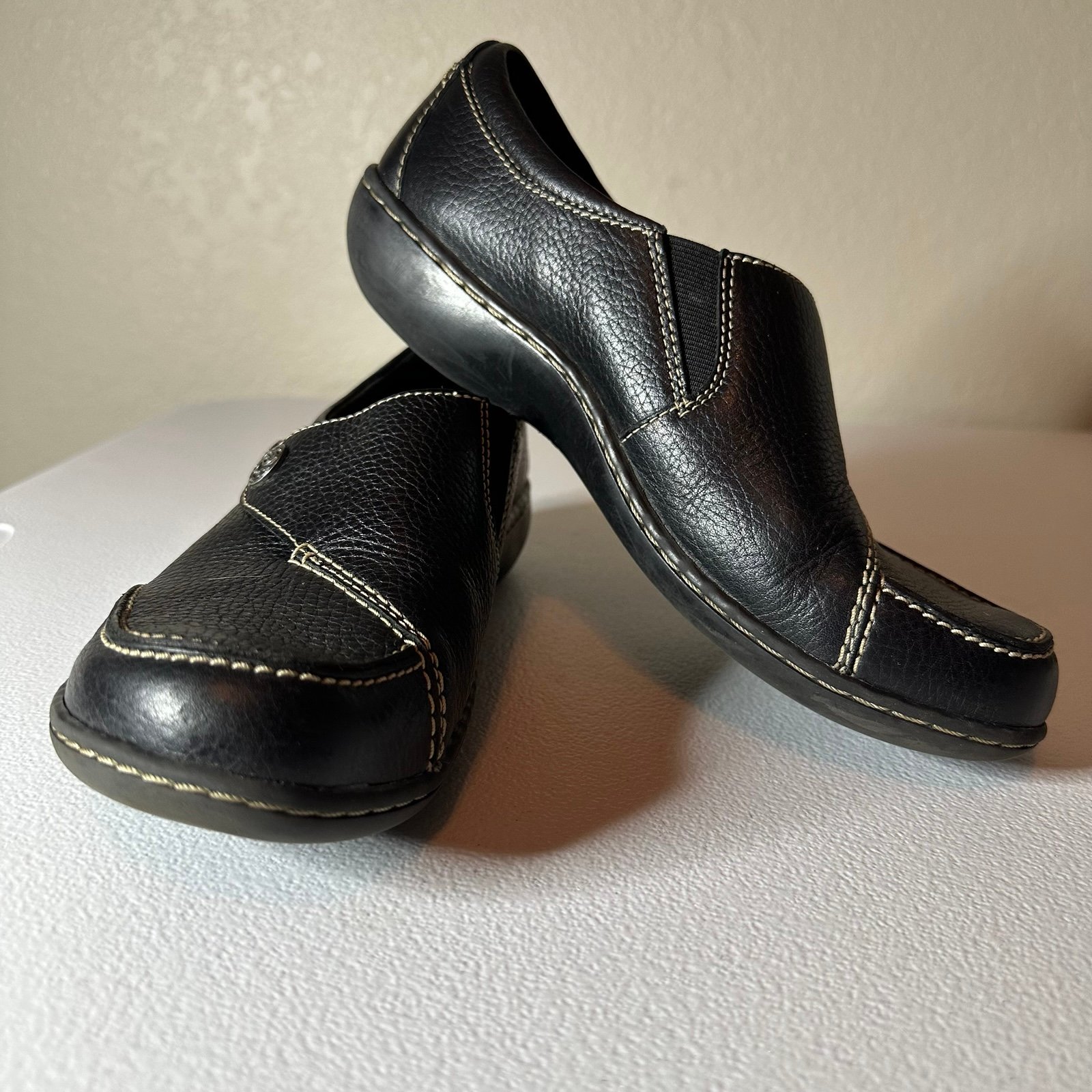 Clark’s Black Leather Clogs size 8.5