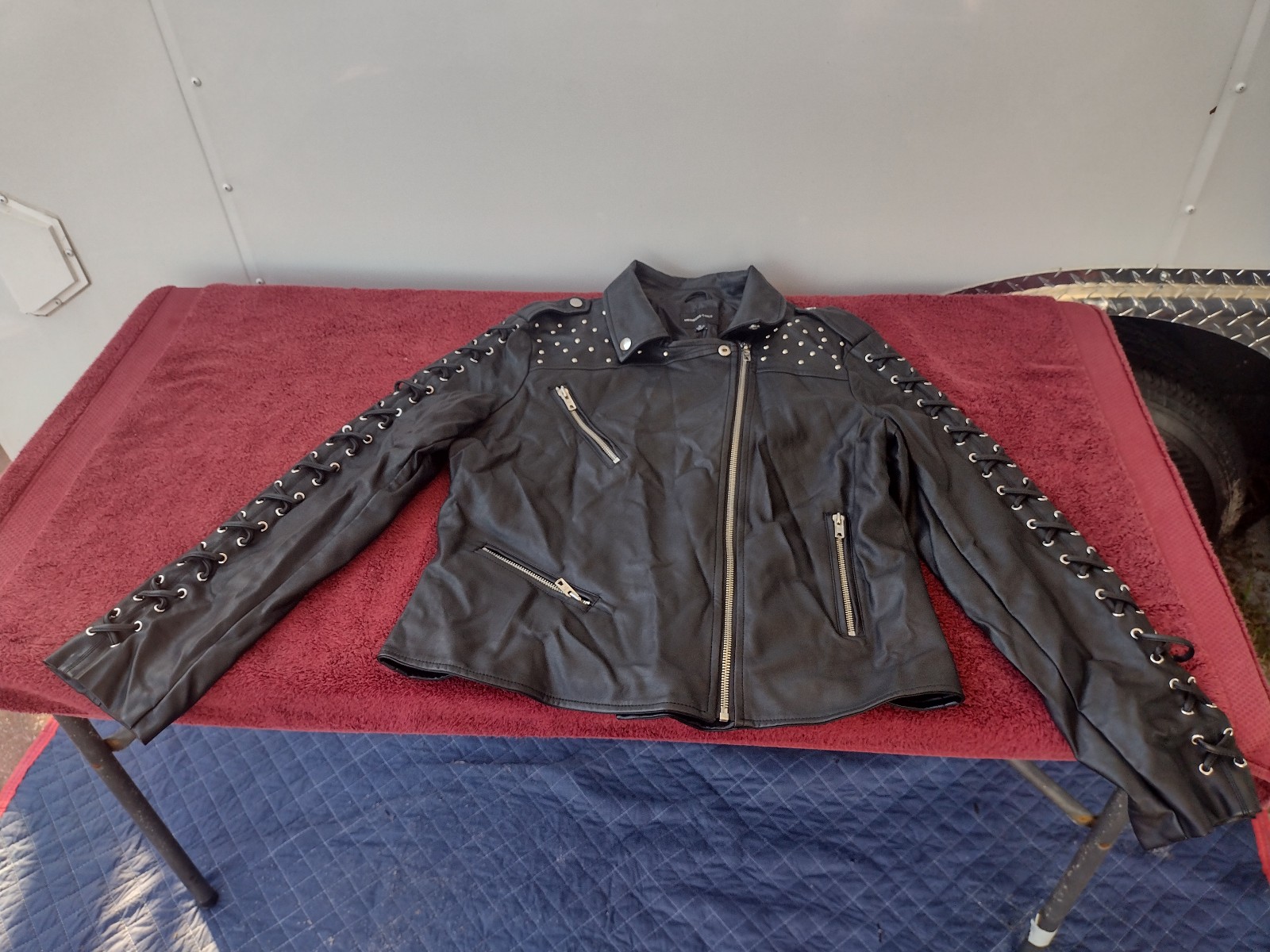 Members only vegan leather jacket size L