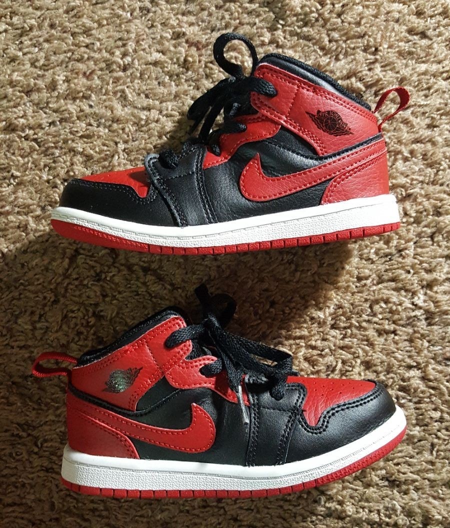 Jordan 1 Mid Banned
