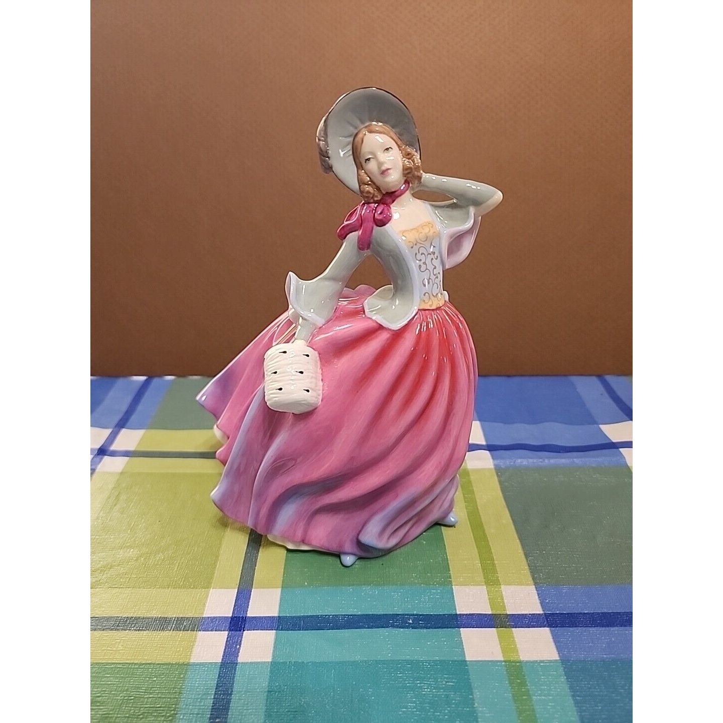 PL5 2004 Autumn Breeze Pretty Ladies Royal Doulton Figurine