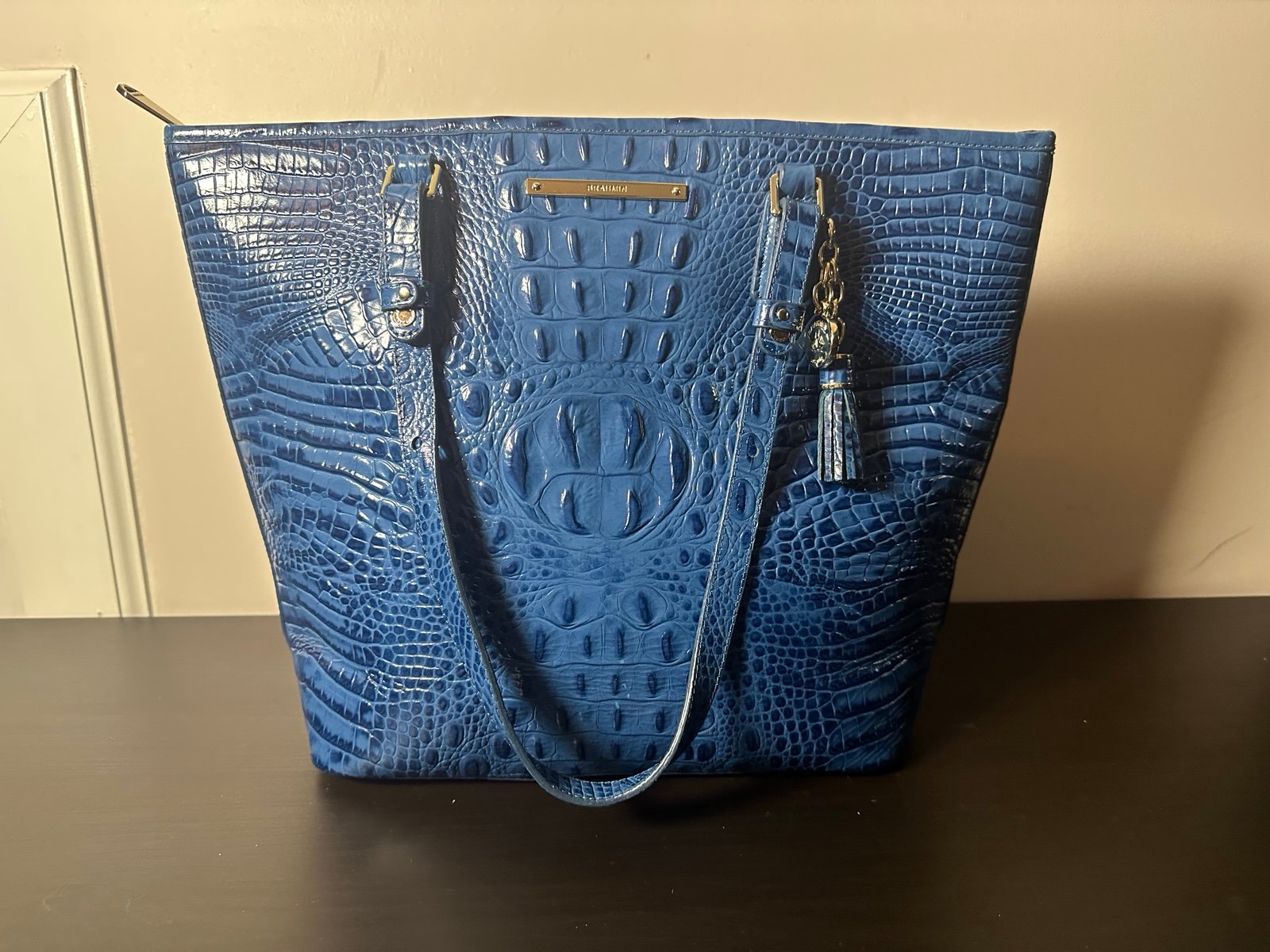 Brahmin Embossed Leather Satchel – Royal Blue Croc – Gold Hardware – Eye-Catchin