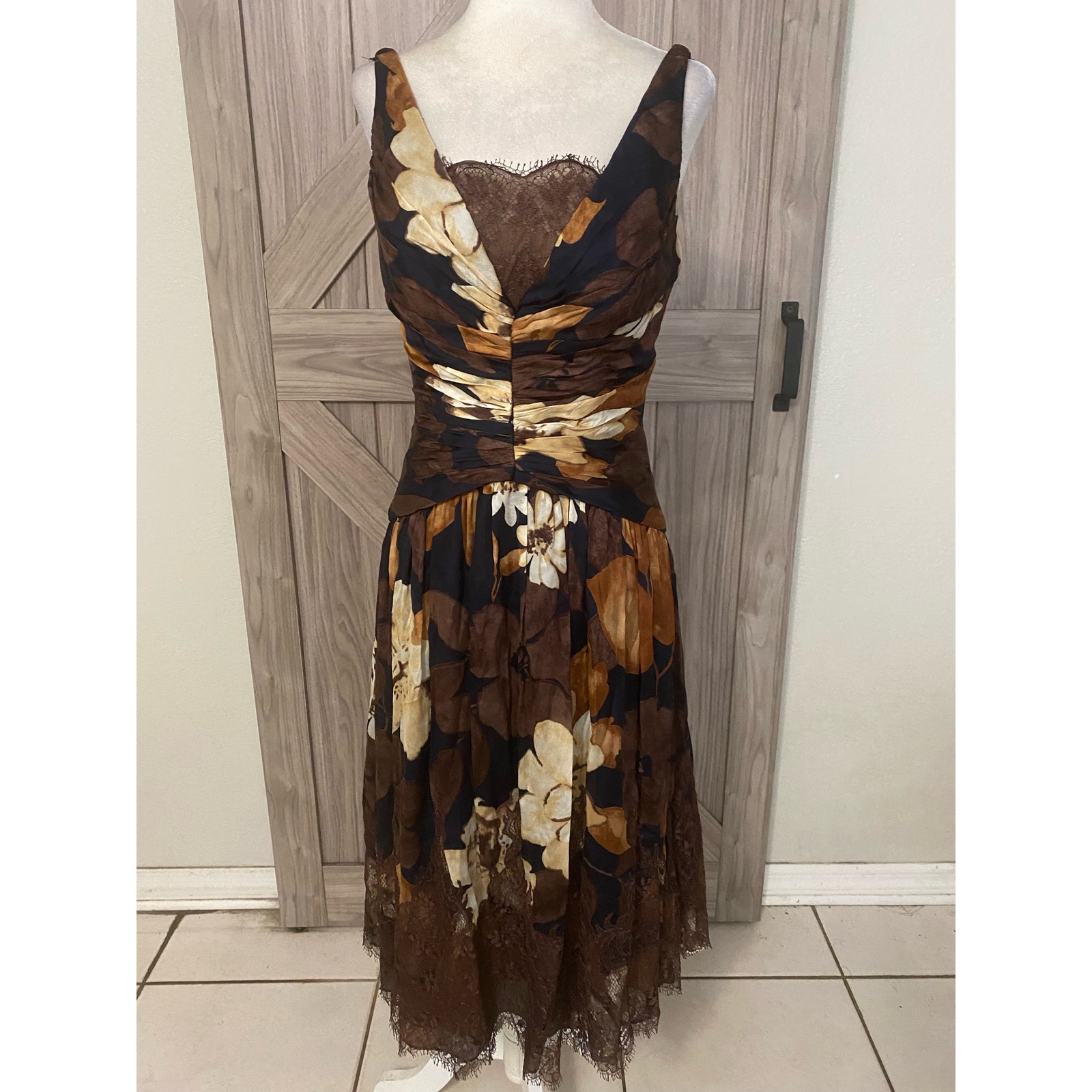 Carmen Marc Valvo, 100% silk floral brown dress size 4