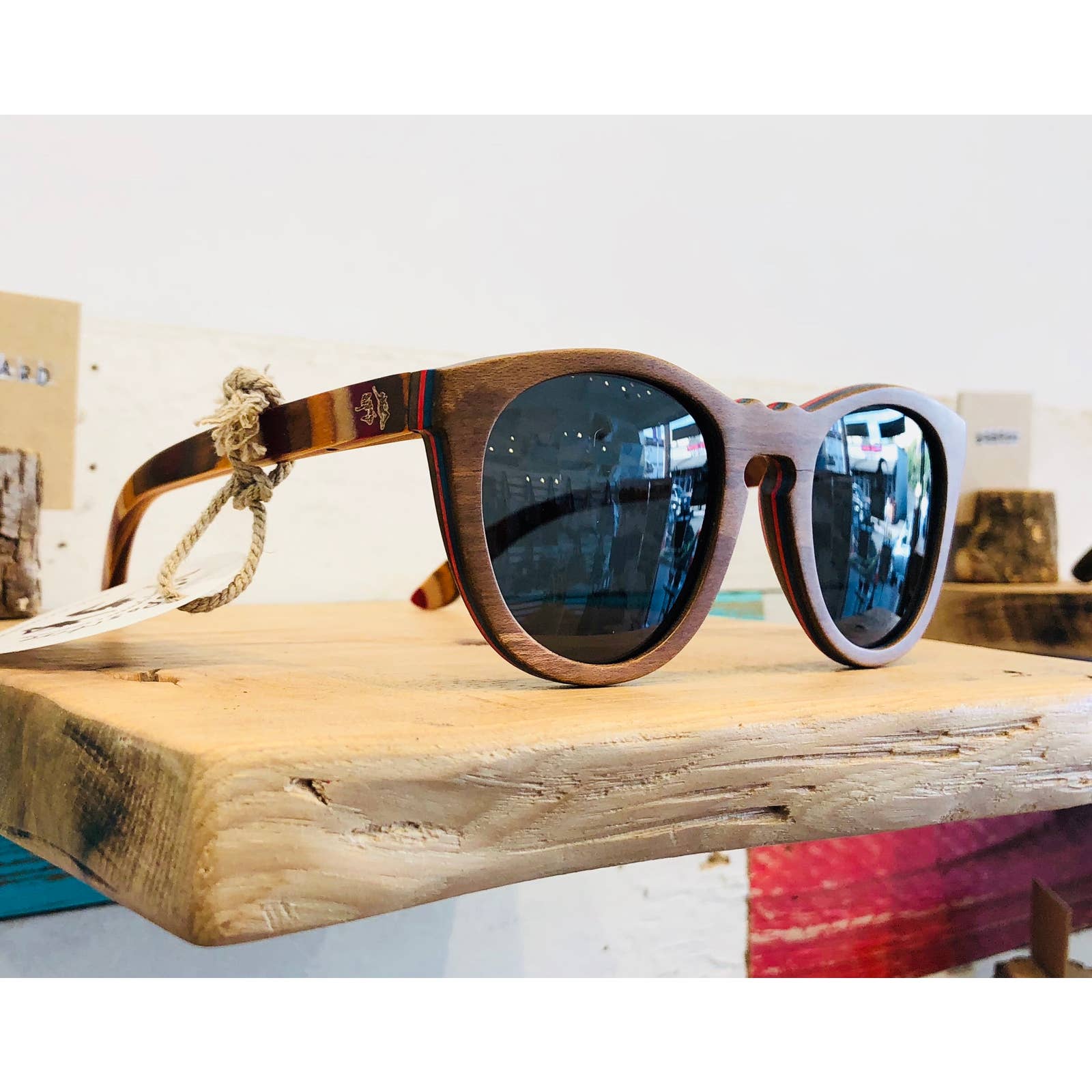 Distinctive Skateboard Wood Glasses with Polarized UV 400 Brown Lenses.