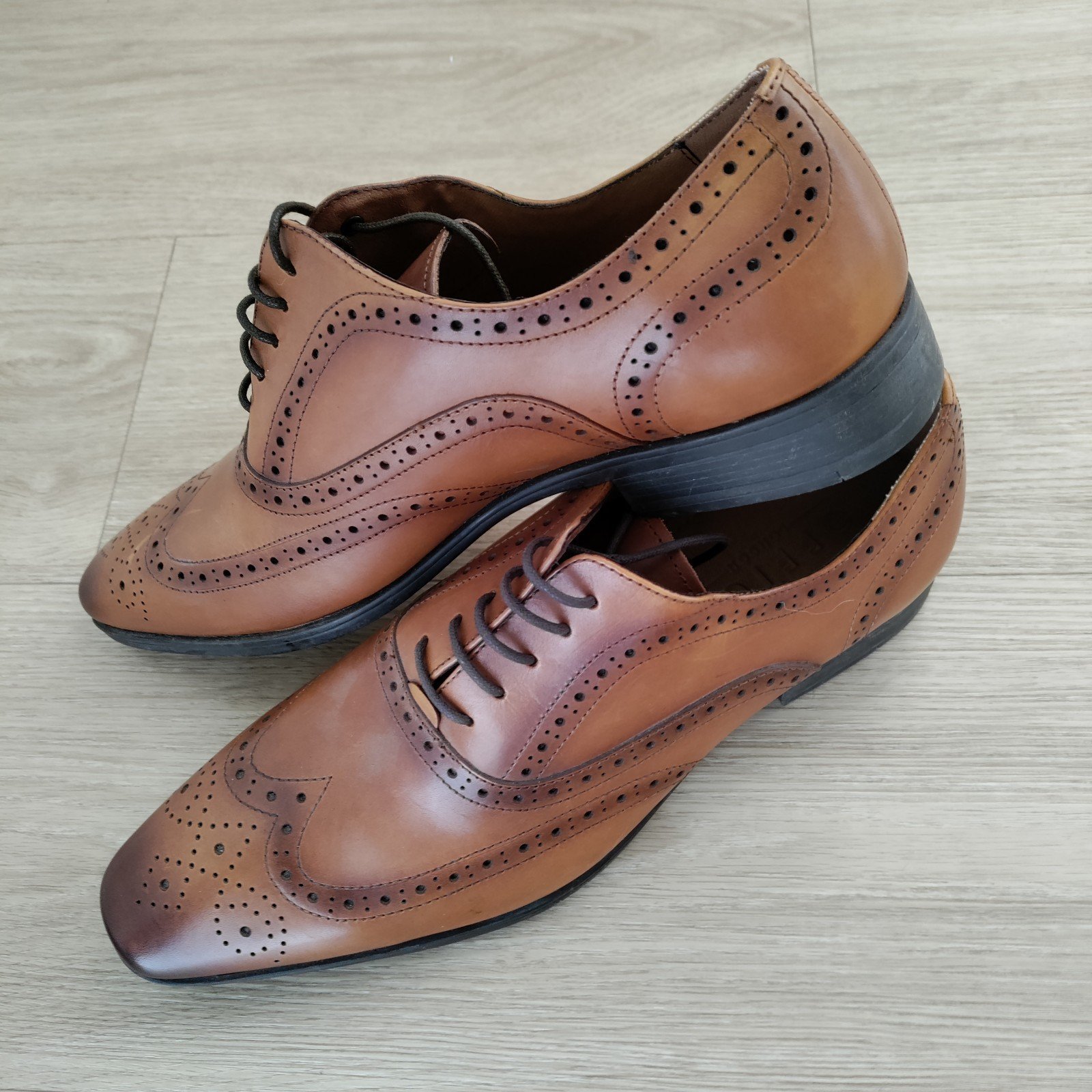 Size 12 Men's Shoes Light Brown Brogue Oxfords with Elegant Detailing