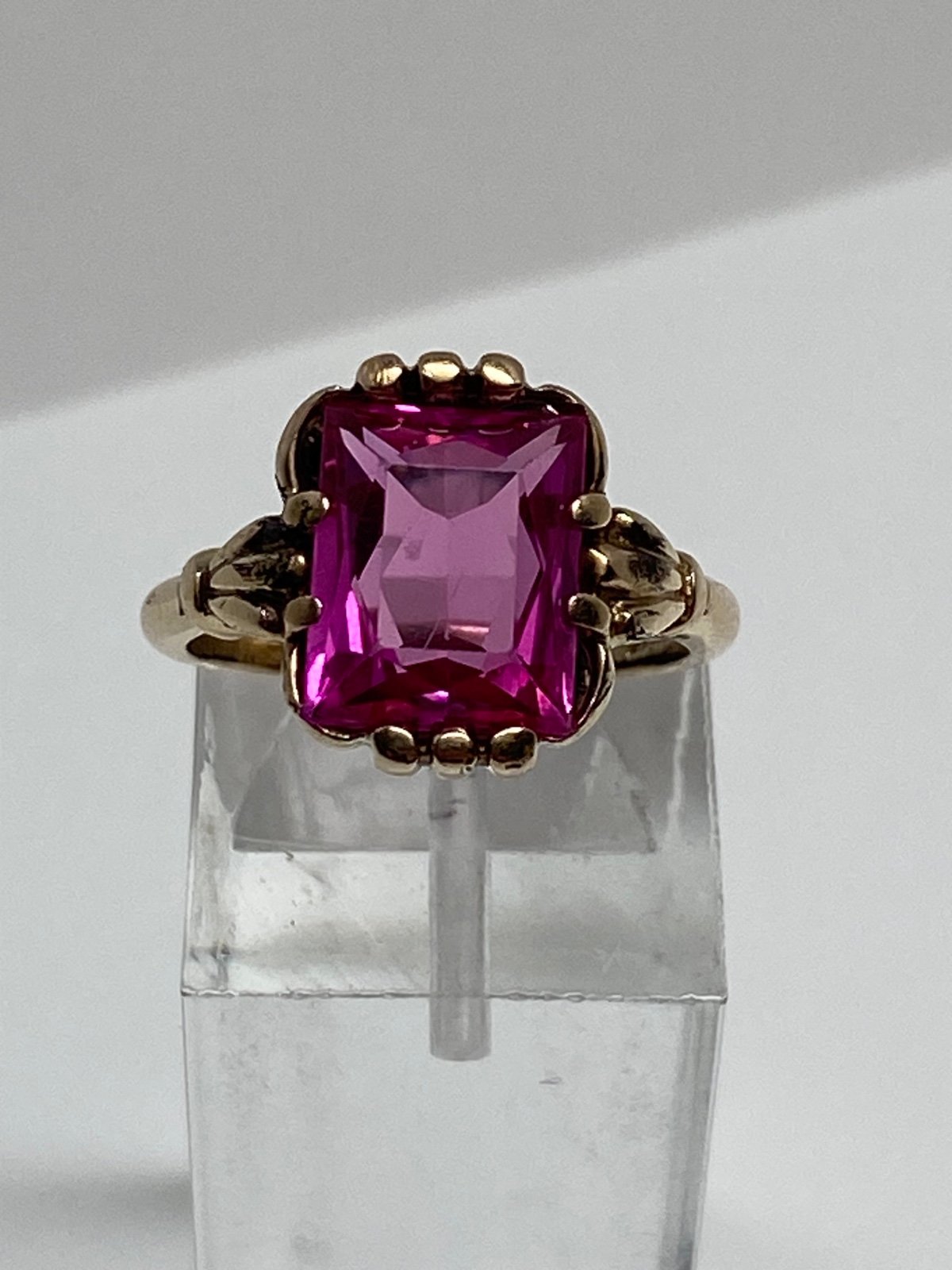 Vintage 10K Yellow Gold Emerald Cut Simulated Ruby Solitaire Ring 4.2g Size 5.75