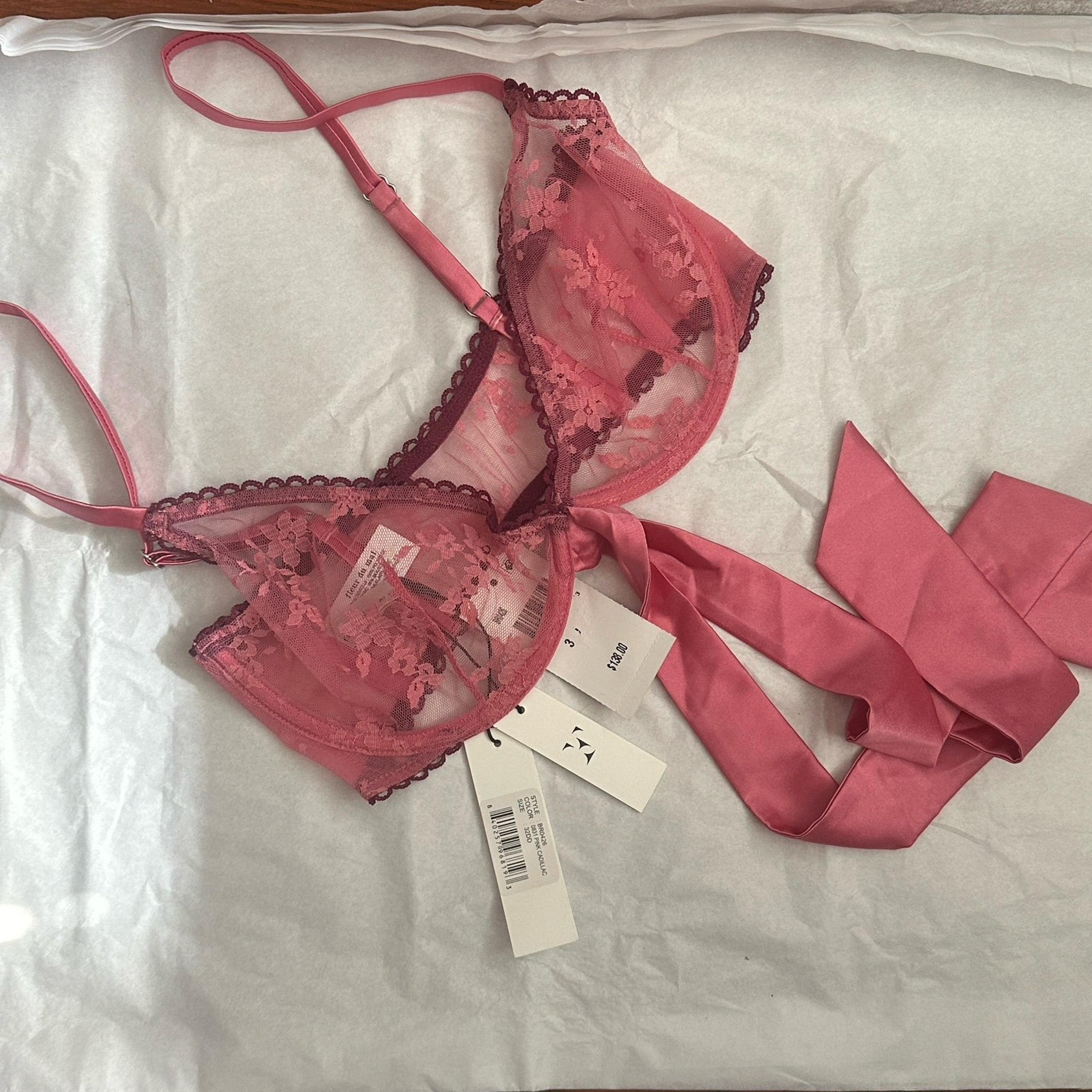 bra size 32DD - Fleur du Mal
