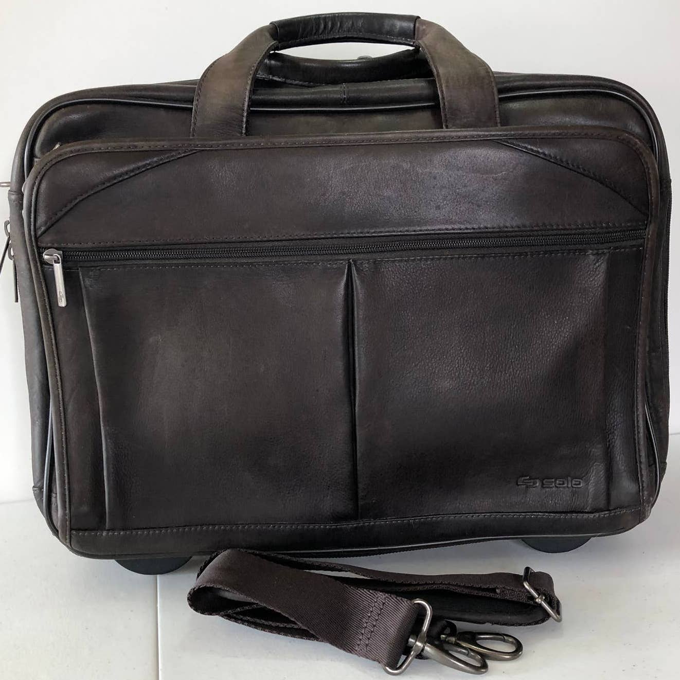 SOLO NY Brown Leather Rolling Briefcase/Laptop Bag Luggage Travel/School Walker SOLO NY Brown Leather Rolling Briefcase/Laptop Bag Luggage Travel/School Walker