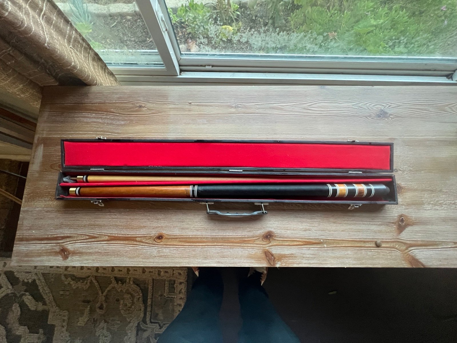 pool cue stick