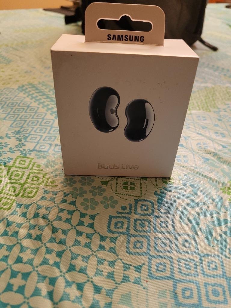 galaxy buds live