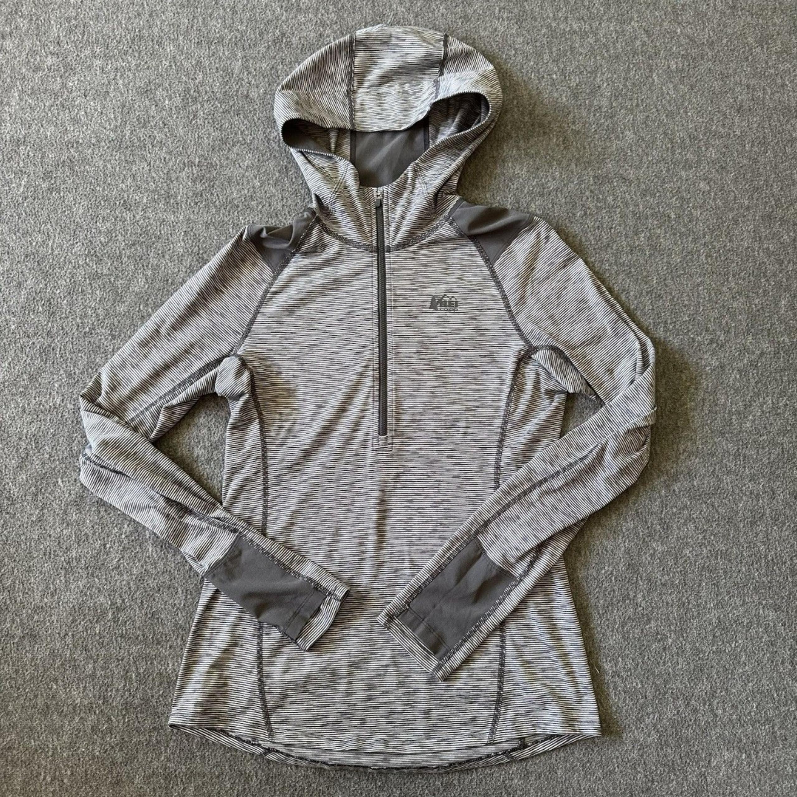 REI 1/2 Zip Hooded Long Sleeve Pull Over Gray Stripe Size Small