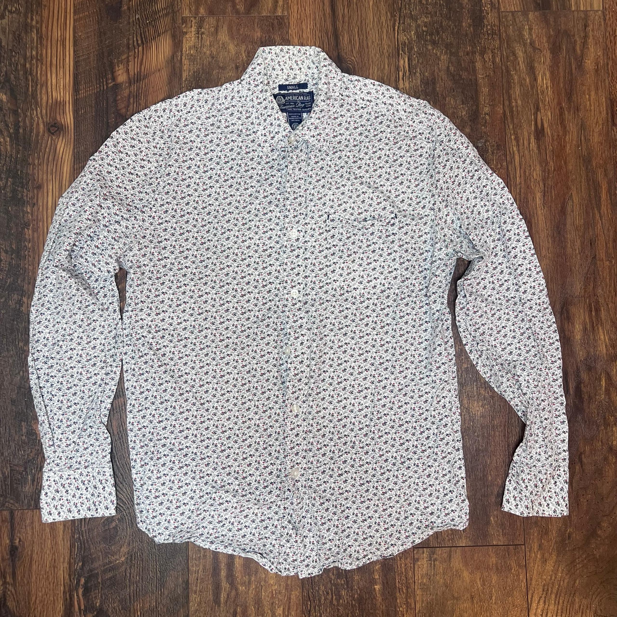 Men’s American Rag floral button up shirt small.