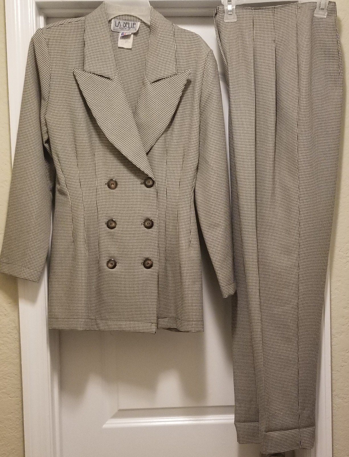Women's Pant Suit