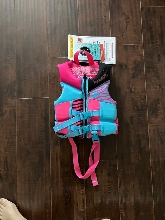 NWT Hyperlite Child Life Vest