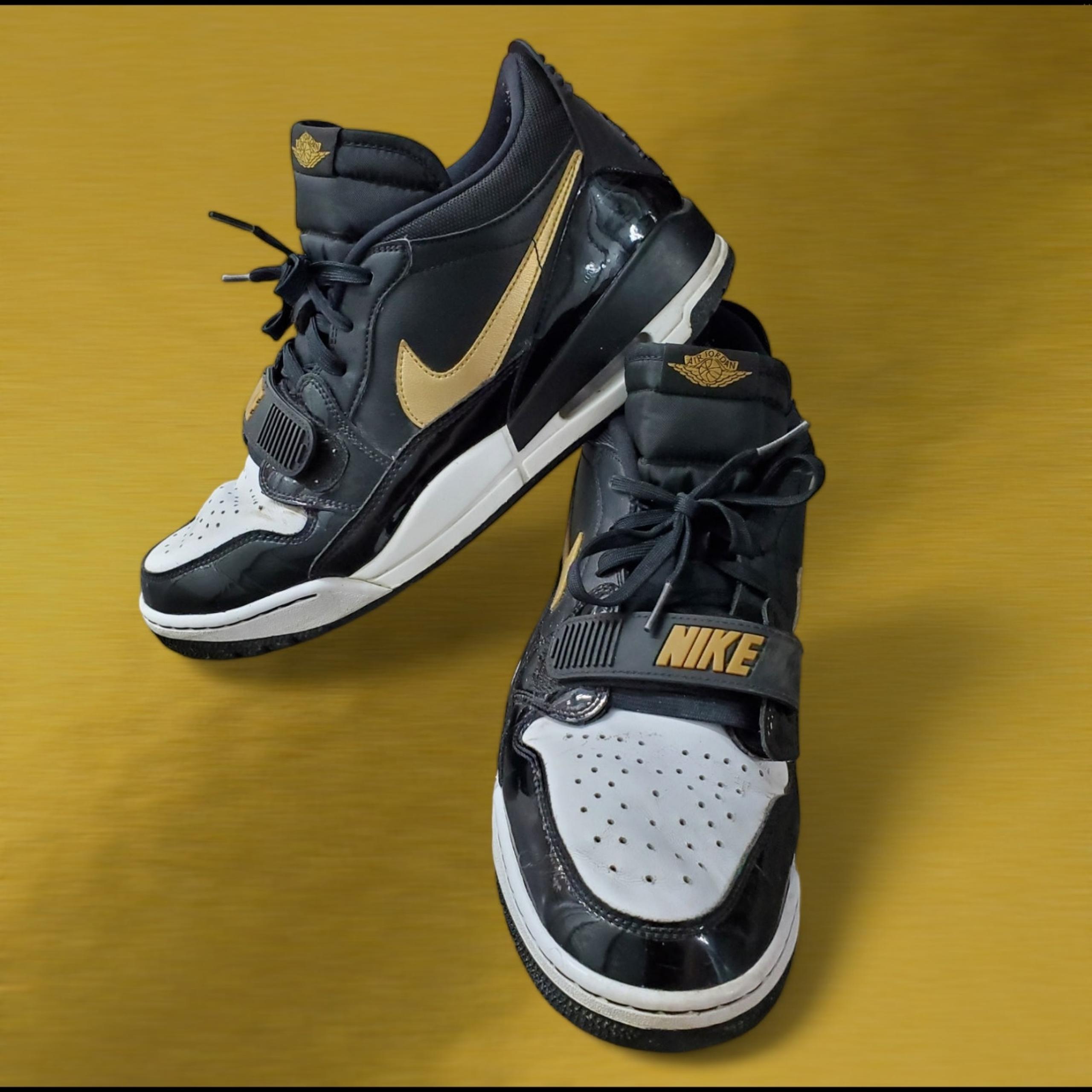 Nike Air Jordan Legacy 312 Black and Gold Low Top Sneakers Men's Size 12 Shoes