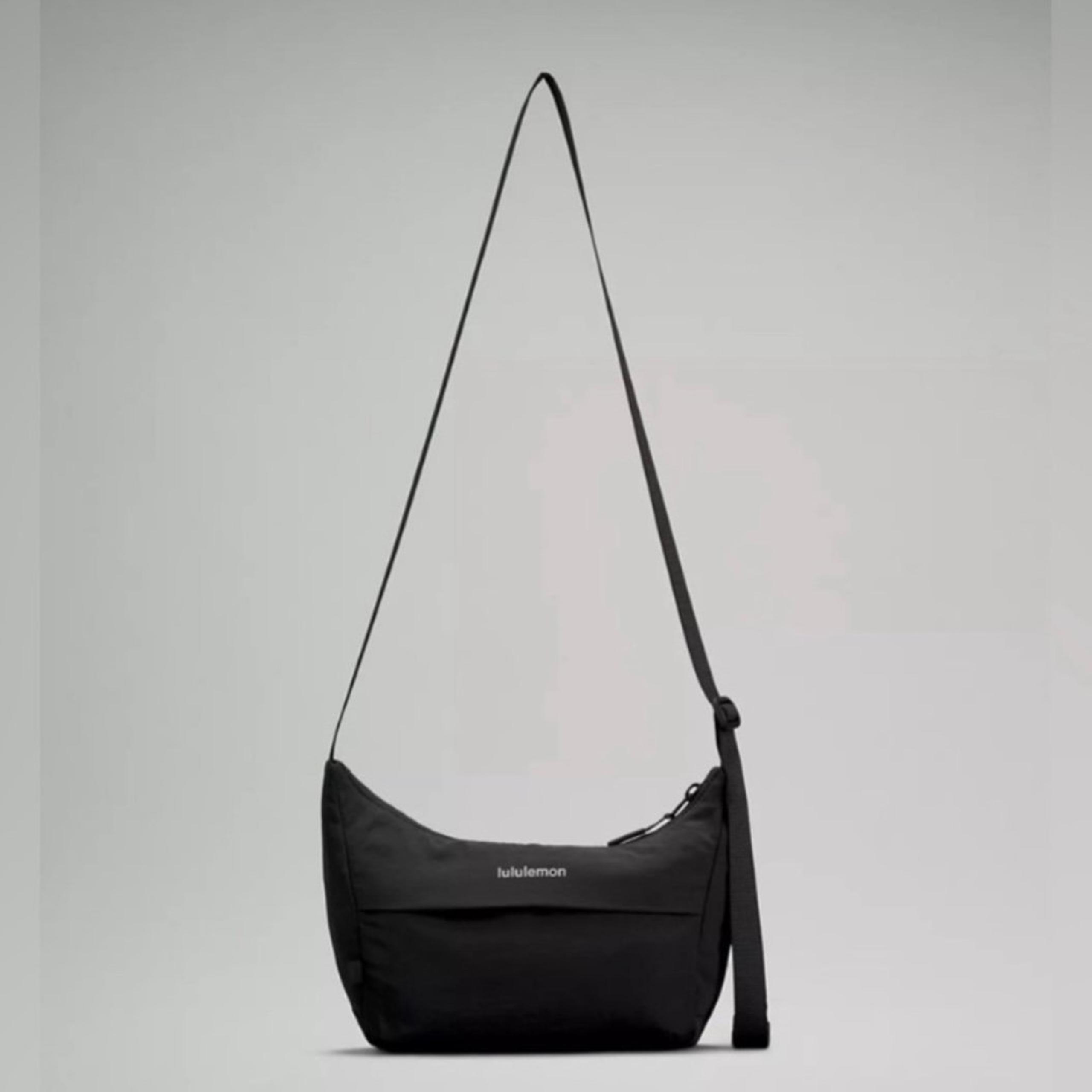 Lululemon Sling Crossbody Bag (Black- 2L)