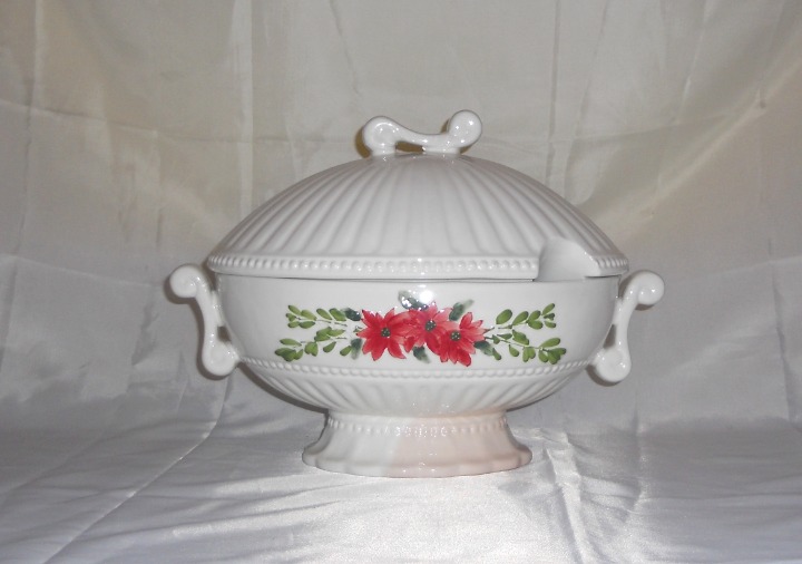 Roscher and Company Poinsettia Garland Tureen