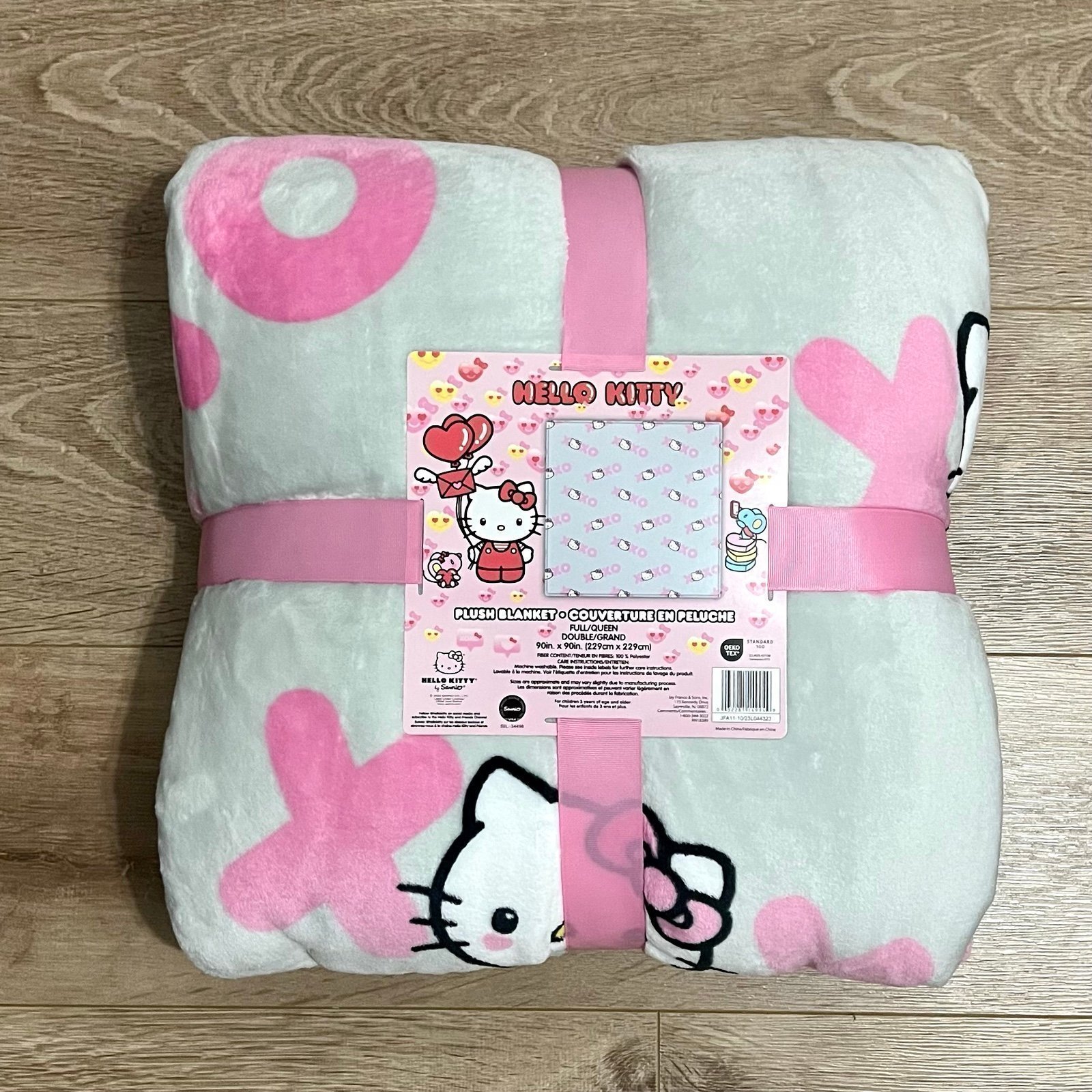 Hello Kitty valentines day blanket queen