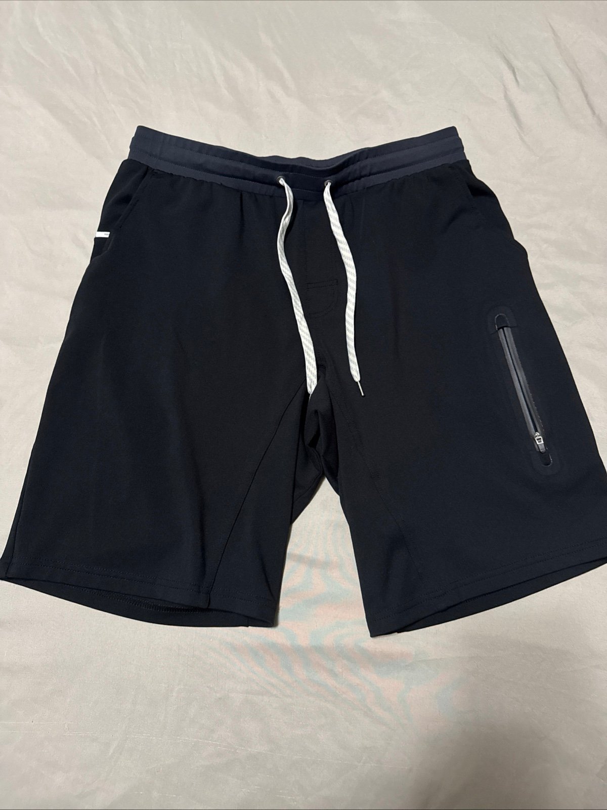 Vuori Black Shorts Men’s Size Medium.