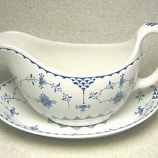 FRANCISCAN DENMARK BLUE ENGLISH IRONSTONE FLORAL STICK GRAVY BOAT W/ UNDERPLATE