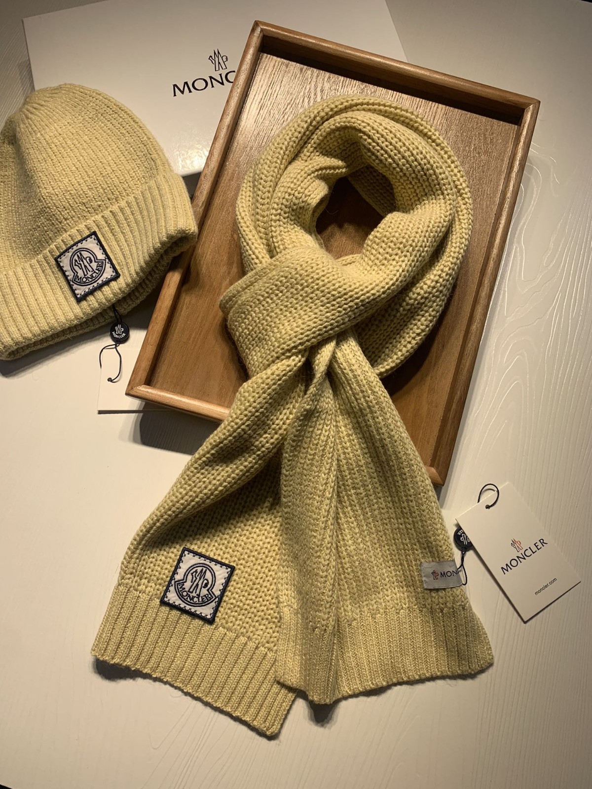 Yellow scarf suit