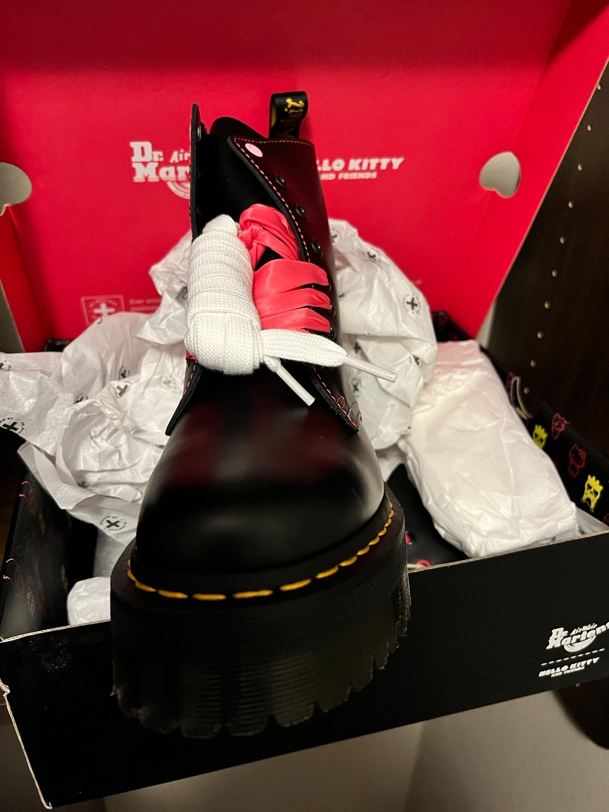 Dr Martens Hello Kitty Jadon Size 7