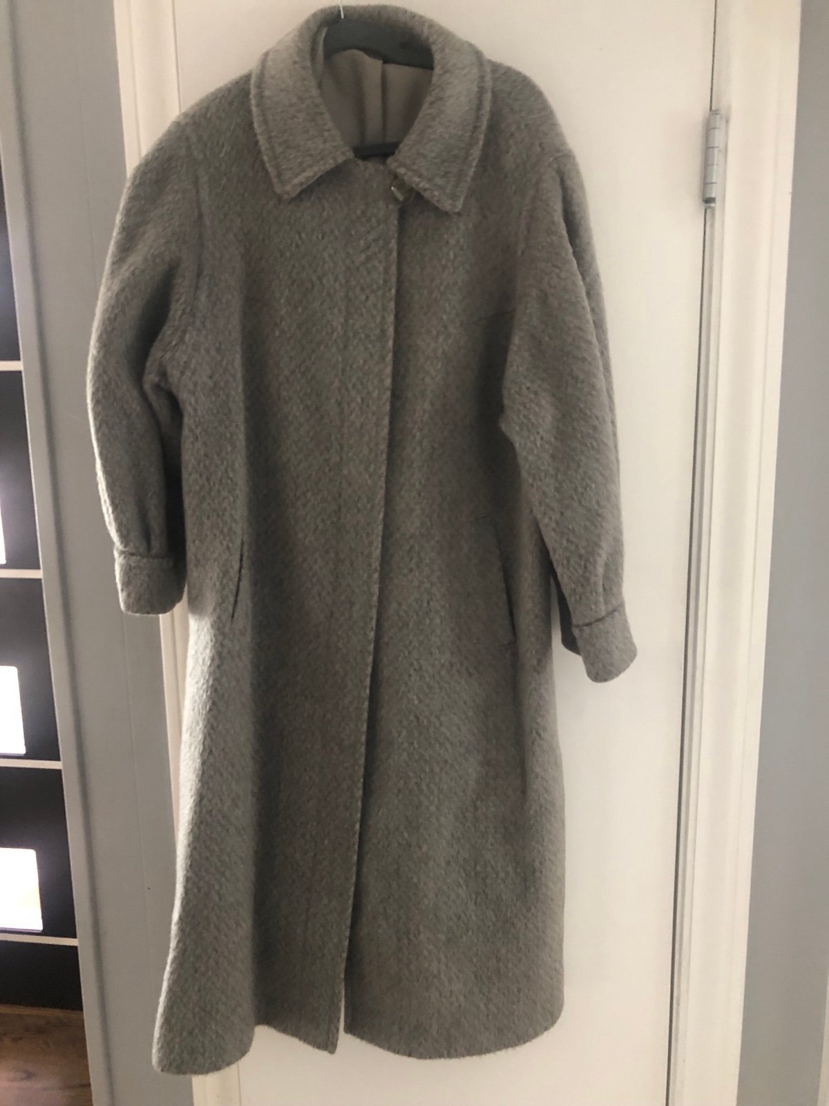 Ladies’ Vintage Long Grey Llama Hair Coat Size XL