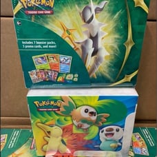 Pokemon 2022 Collectors Bundle 7 Booster Fusion Strike Evolving Skies ETB Chest