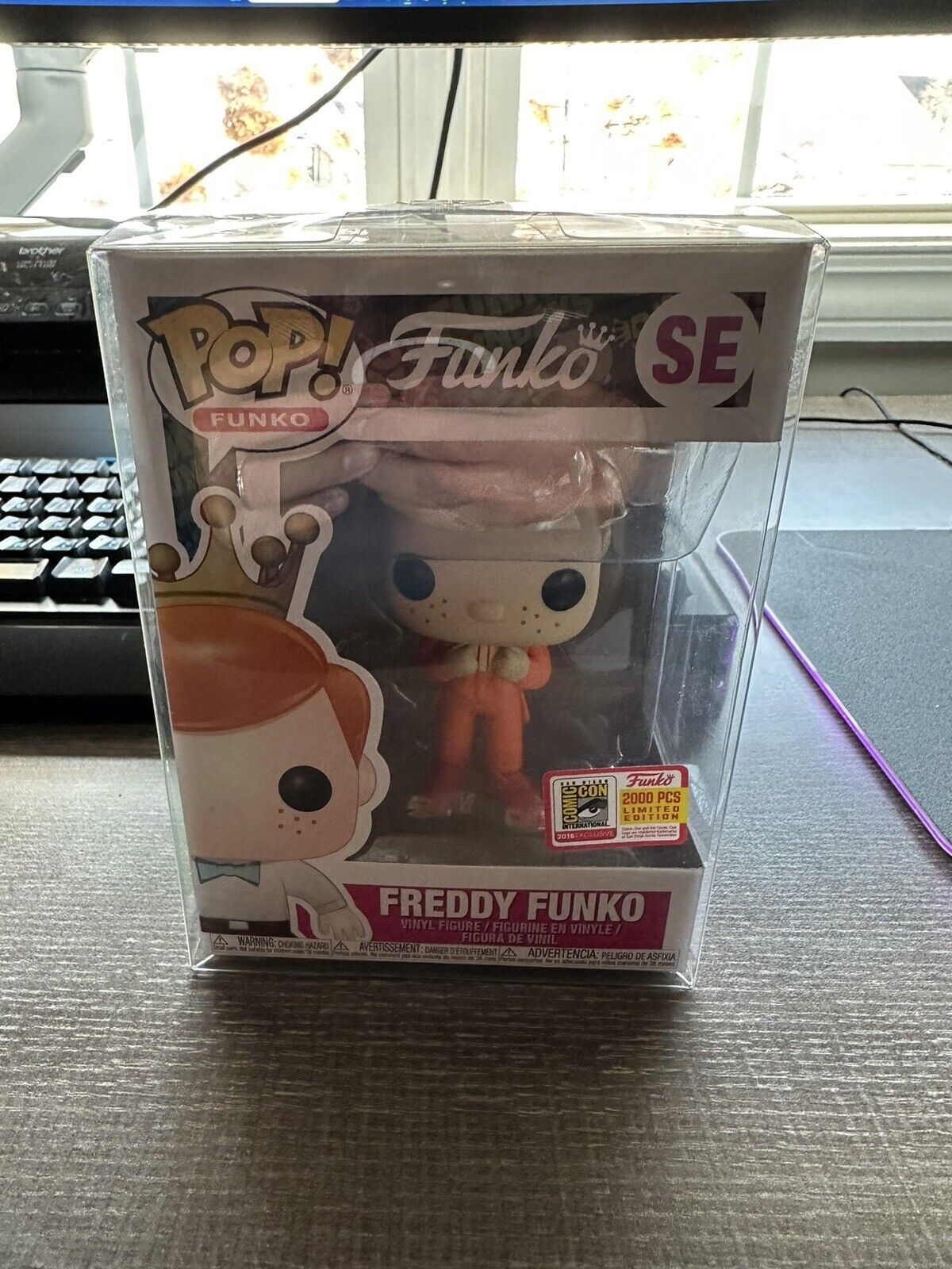 Funko POP! Freddy Funko in Tuxedo (Orange - 2000 Pieces) w\ Soft Protector (B1)