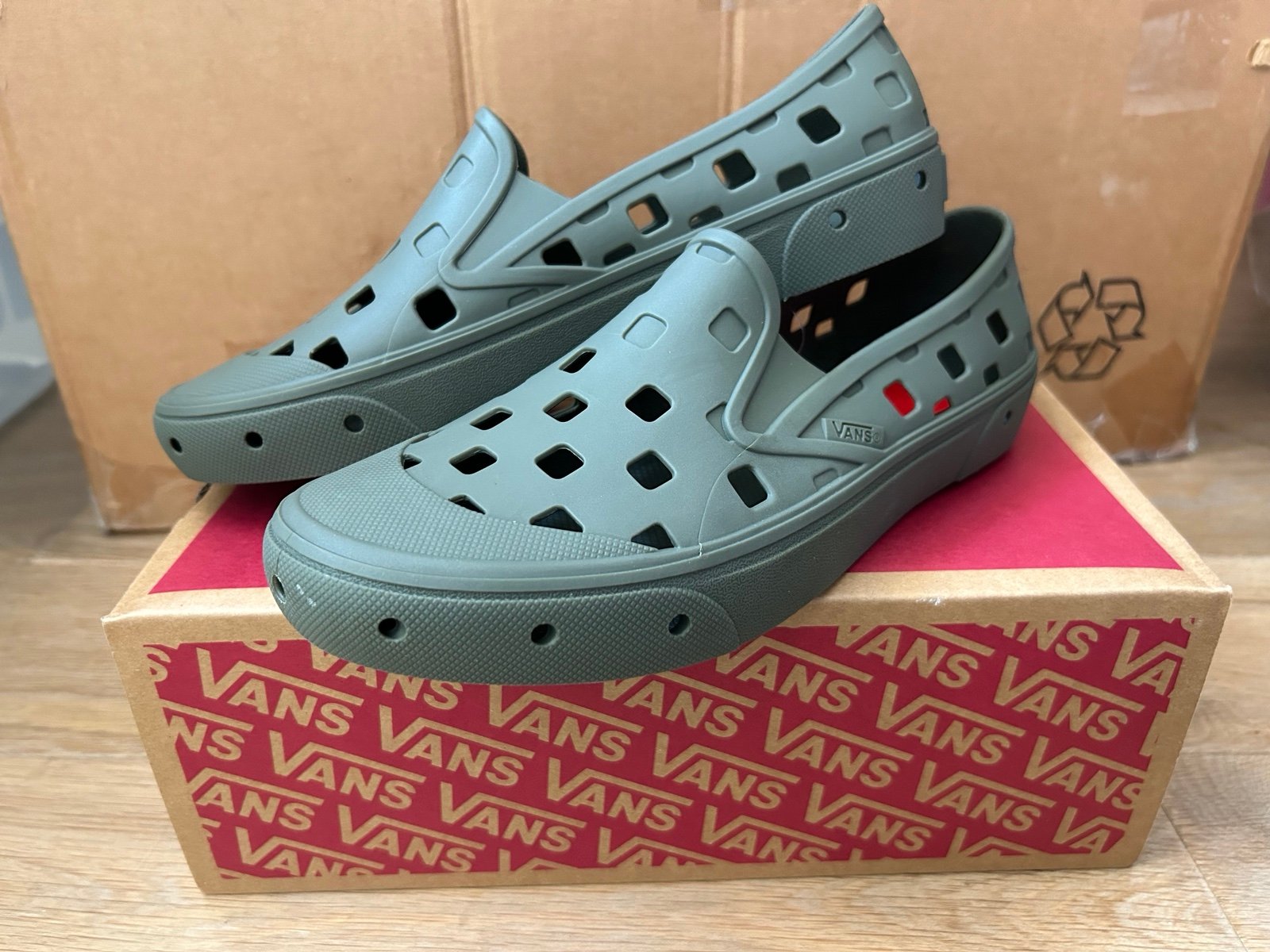 VANS trk