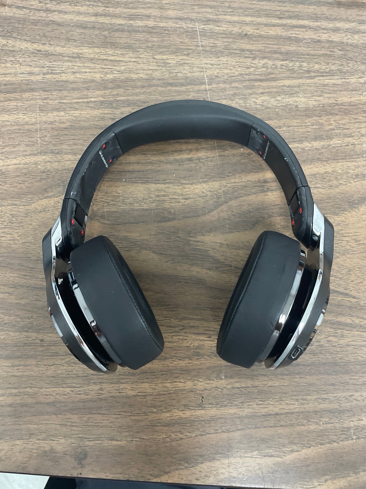 Monster elements online over ear